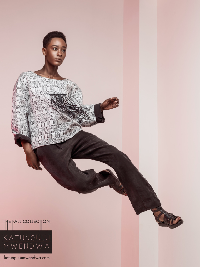 Katungulu 女性秋季系列时装“下落的模特”服饰平面广告创意赏析