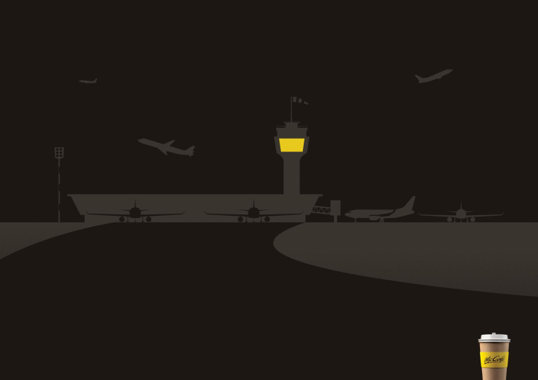 McCafé 麦咖啡平面广告创意设计“飞机场夜间工作篇”-上海平面广告策划设计公司