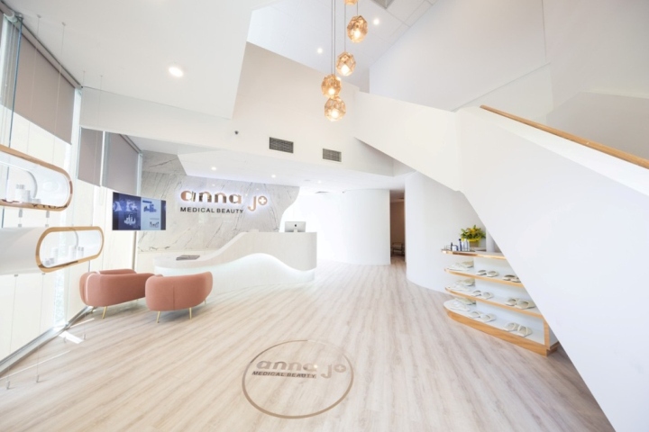 Anna Jo 医疗美容机构店铺空间装修布置设计-上海尚略品牌设计公司