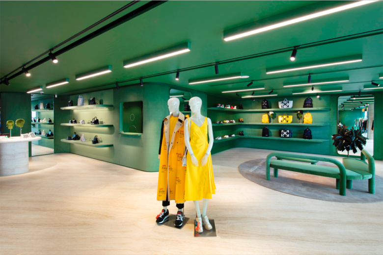 K11 Musea 服装店铺空间设计，柔软形状和温暖材料为标志的店铺设计