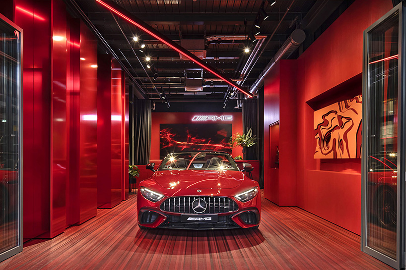 奔驰汽车私人沙龙咨询店铺空间设计“炫酷红色”风格