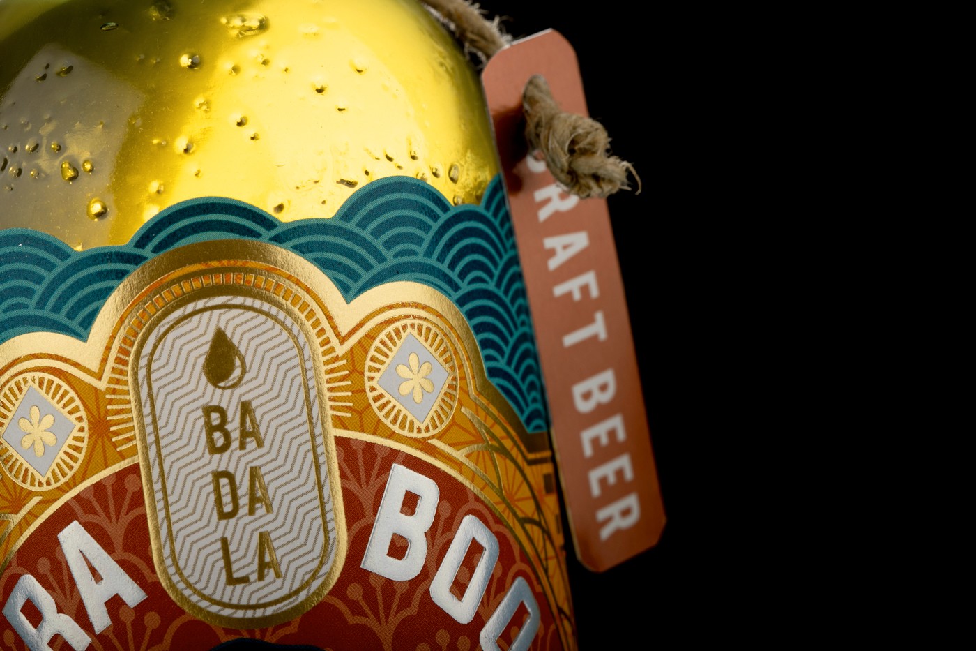 BADALA 精酿啤酒包装设计“波纹金箔浮雕装饰”风格