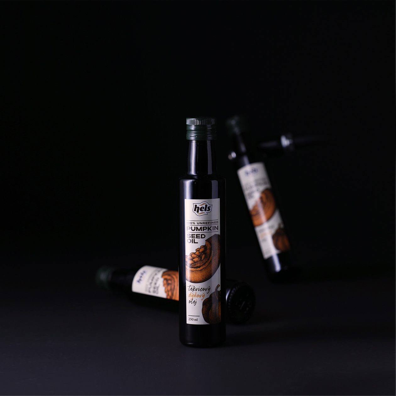 HELS 瓶装南瓜籽油食用油包装设计，含蓄低调风格