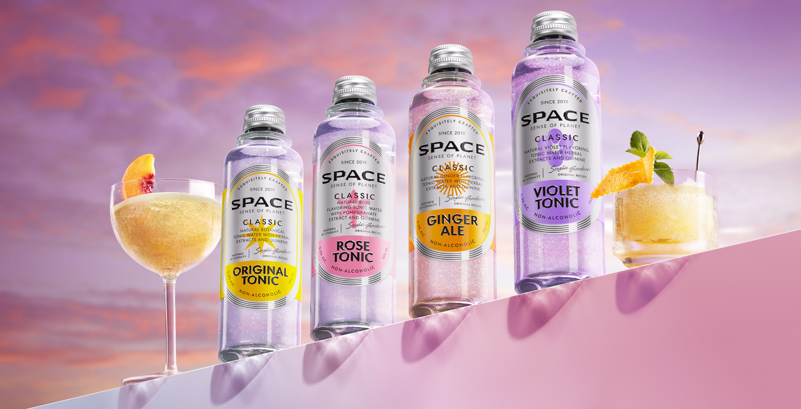 Space 精酿无酒精饮料包装设计，银色加变色现代太空风格